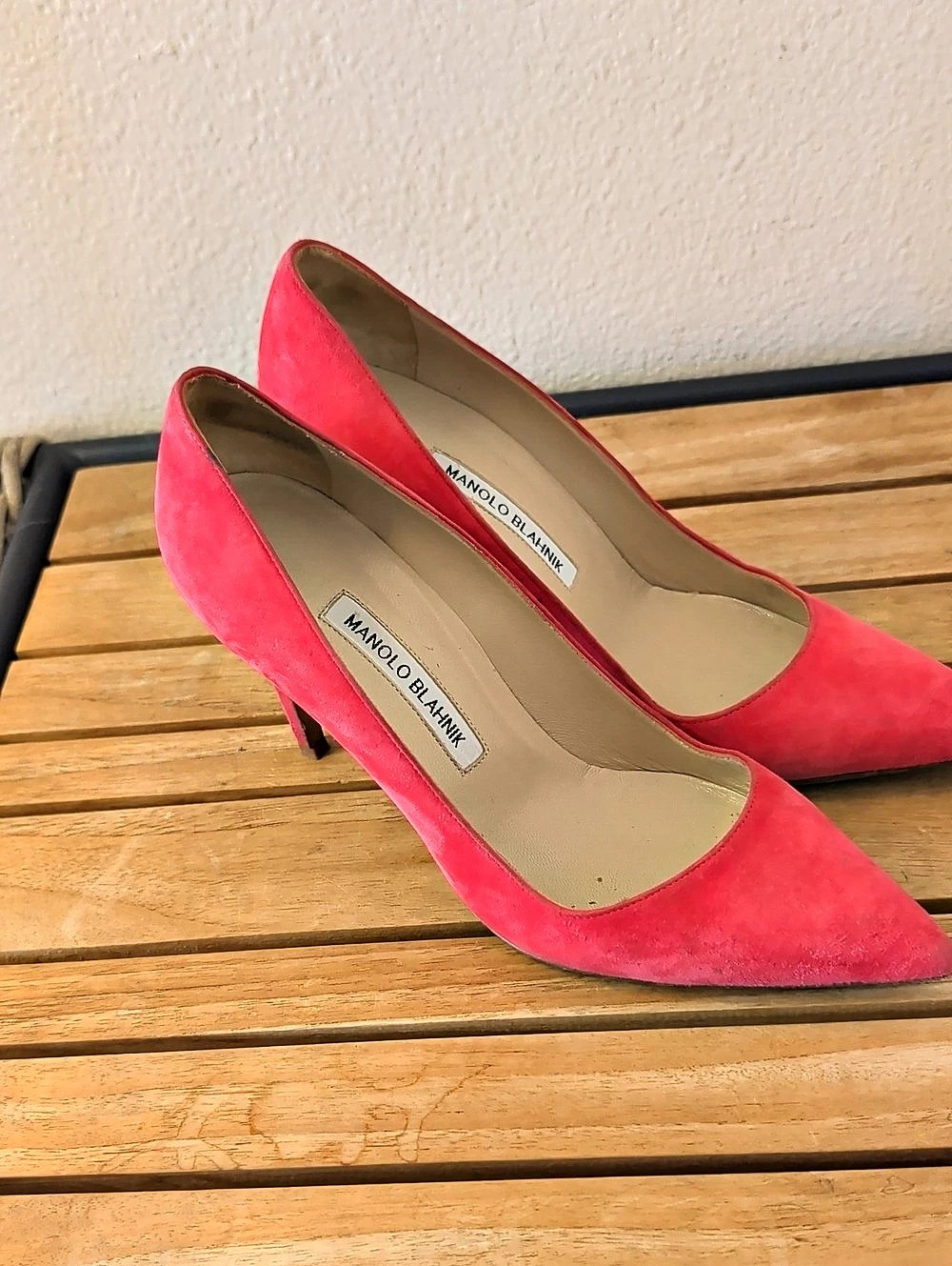 Manolo Blahnik BB Suede Pointed-Toe Pumps Pink US 8.5